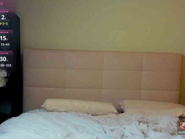 SilasCoraline webcam