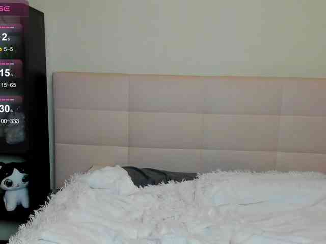 SilasCoraline webcam