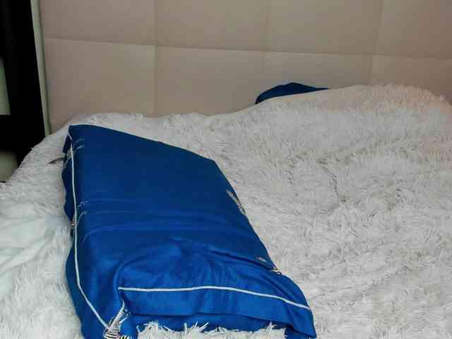 SilasCoraline webcam