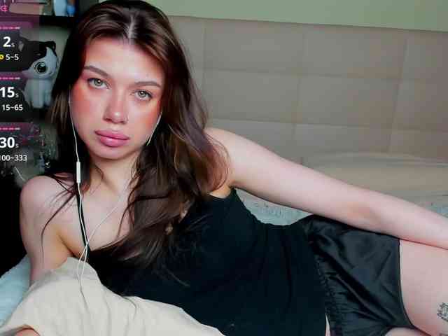 SilasCoraline webcam