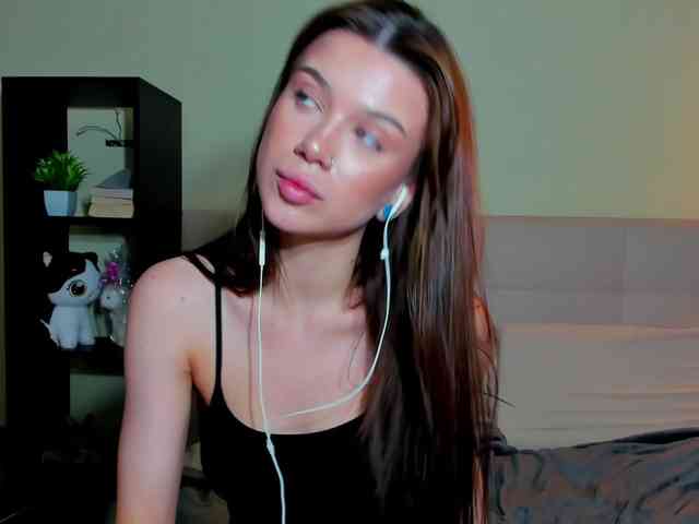 SilasCoraline webcam