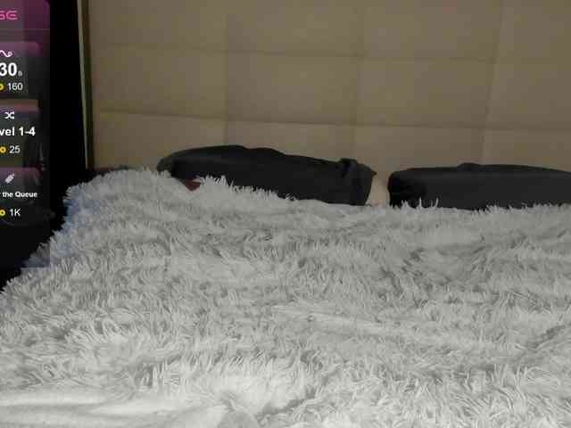 SilasCoraline webcam