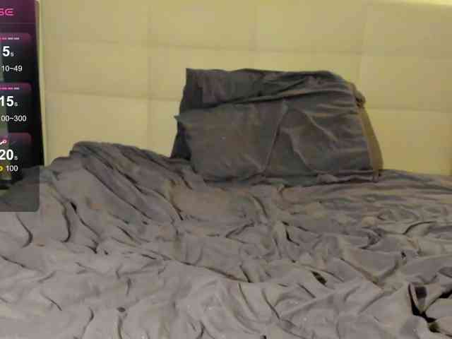 SilasCoraline webcam