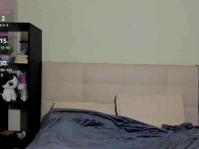 SilasCoraline webcam