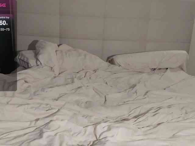 SilasCoraline webcam