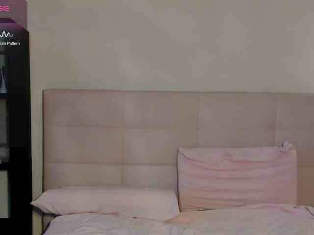 SilasCoraline webcam