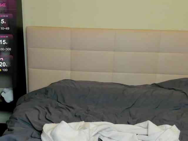 SilasCoraline webcam