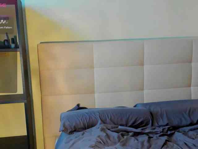 SilasCoraline webcam