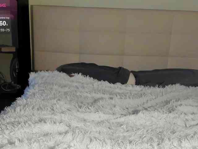 SilasCoraline webcam