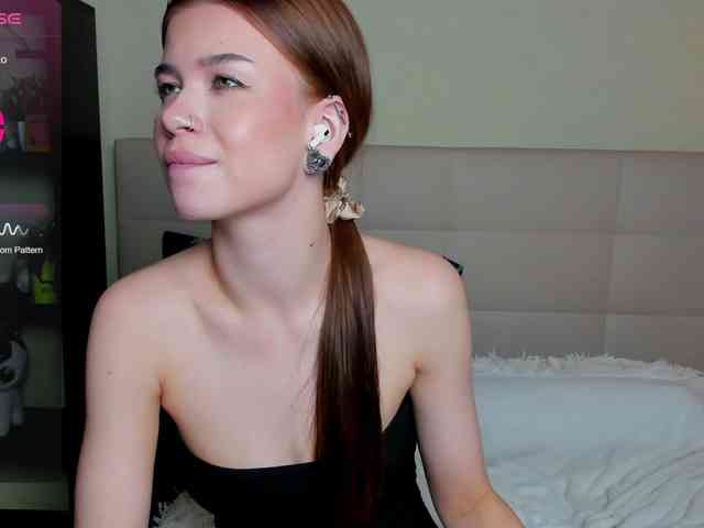 SilasCoraline webcam