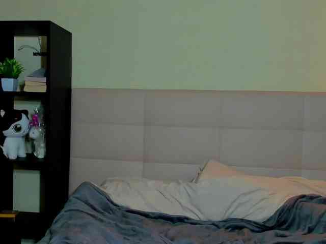 SilasCoraline webcam