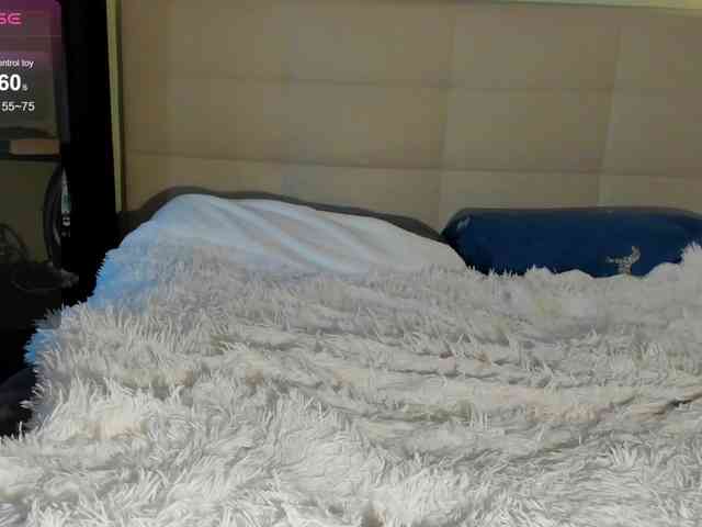 SilasCoraline webcam