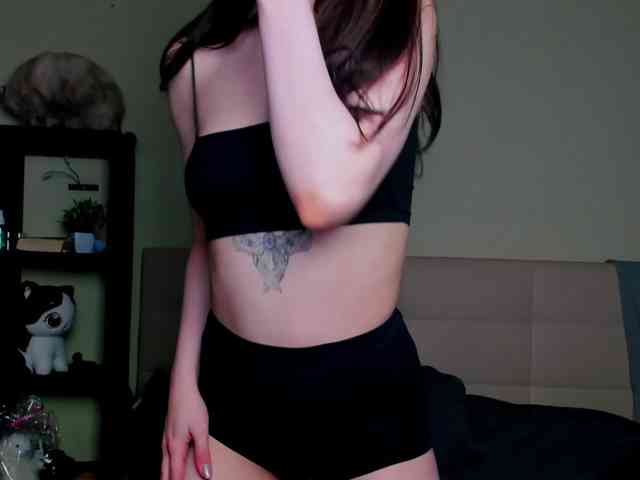 SilasCoraline webcam