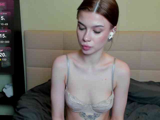 SilasCoraline webcam