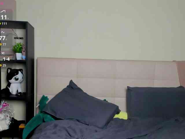 SilasCoraline webcam