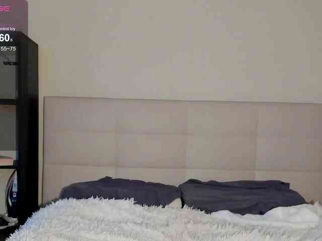 SilasCoraline webcam