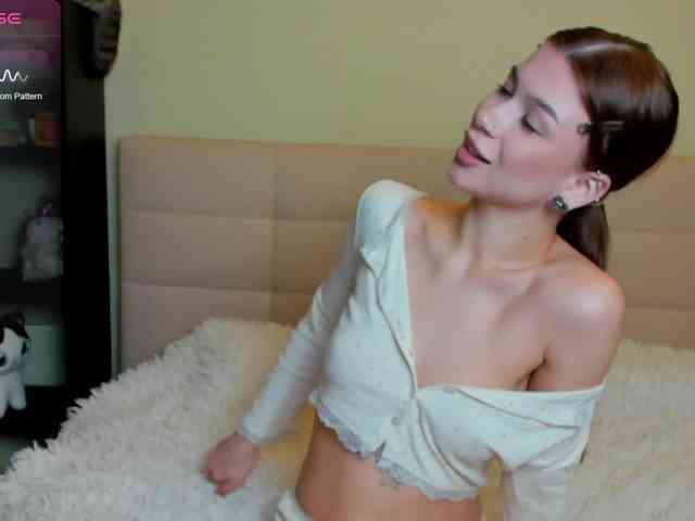 SilasCoraline webcam