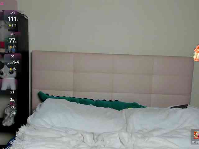 SilasCoraline webcam