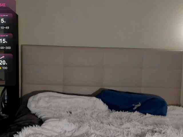 SilasCoraline webcam