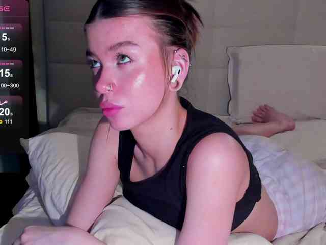 SilasCoraline webcam