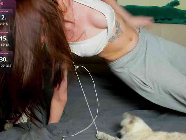 SilasCoraline webcam