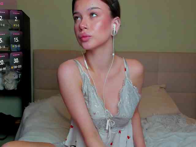 SilasCoraline webcam