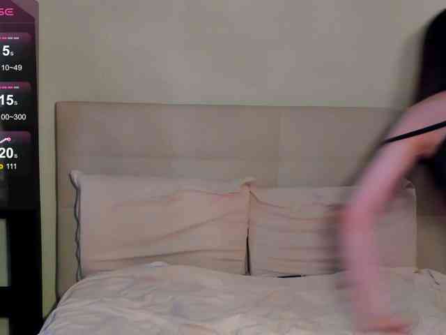 SilasCoraline webcam