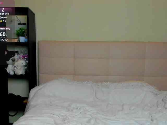 SilasCoraline webcam