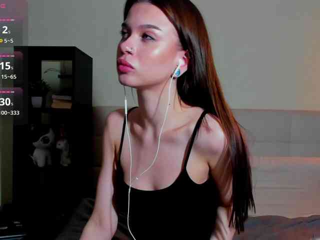 SilasCoraline webcam