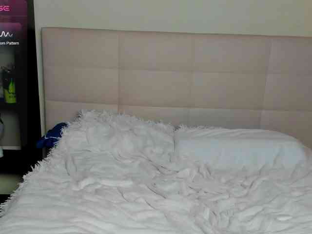 SilasCoraline webcam