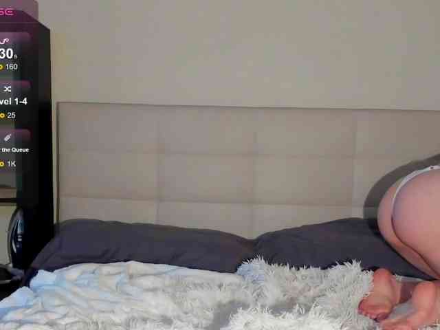SilasCoraline webcam
