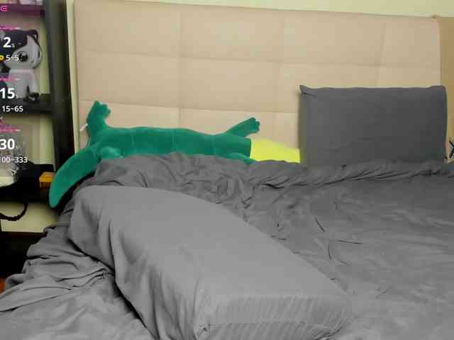 SilasCoraline webcam