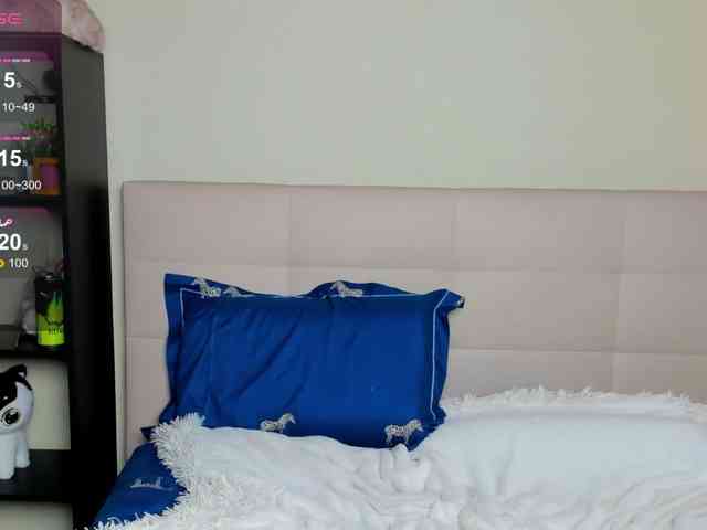 SilasCoraline webcam