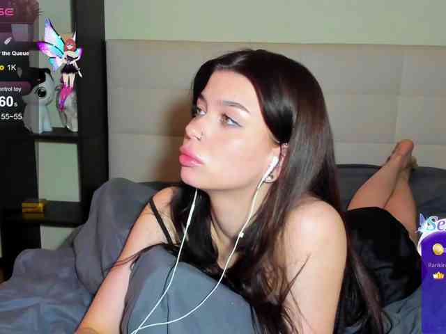 SilasCoraline webcam