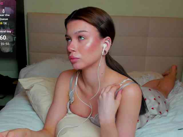 SilasCoraline webcam