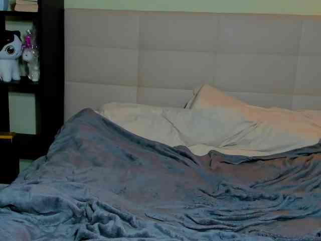 SilasCoraline webcam