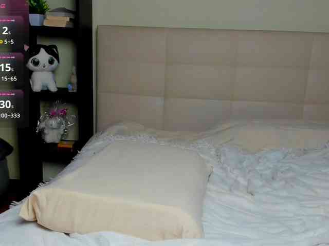 SilasCoraline webcam