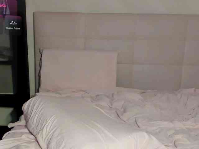 SilasCoraline webcam