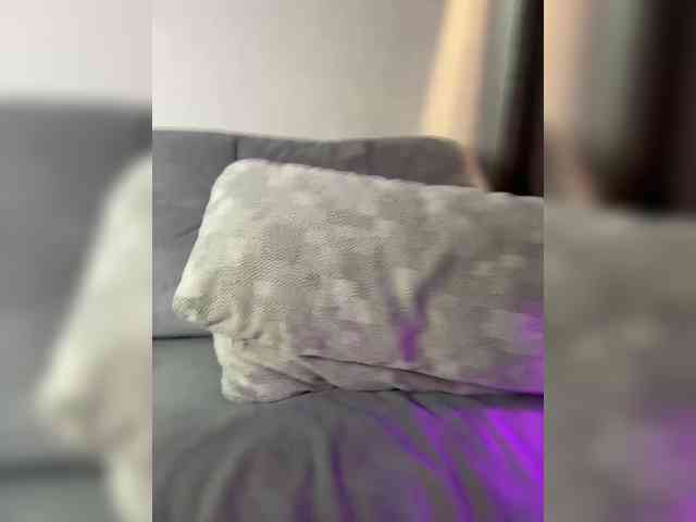 MillyMillya webcam