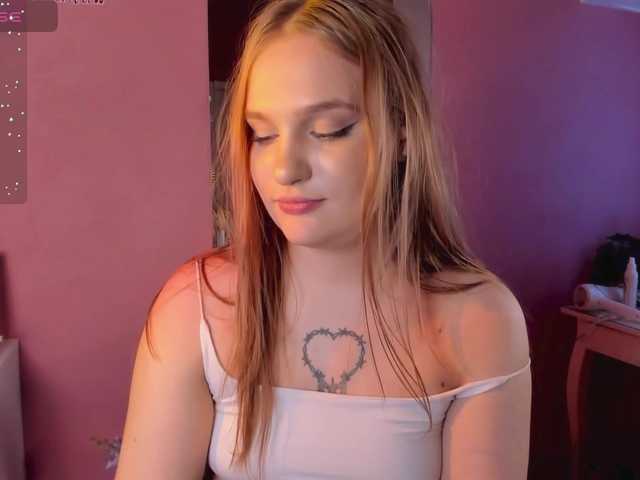 CarolineLovers's BongaCams show and profile