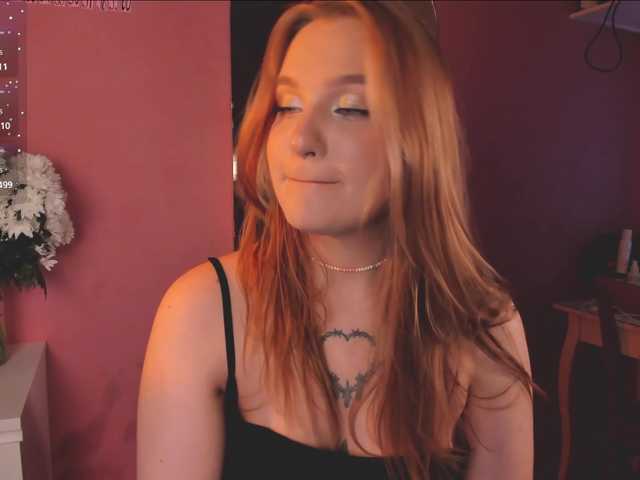 CarolineLovers's BongaCams show and profile