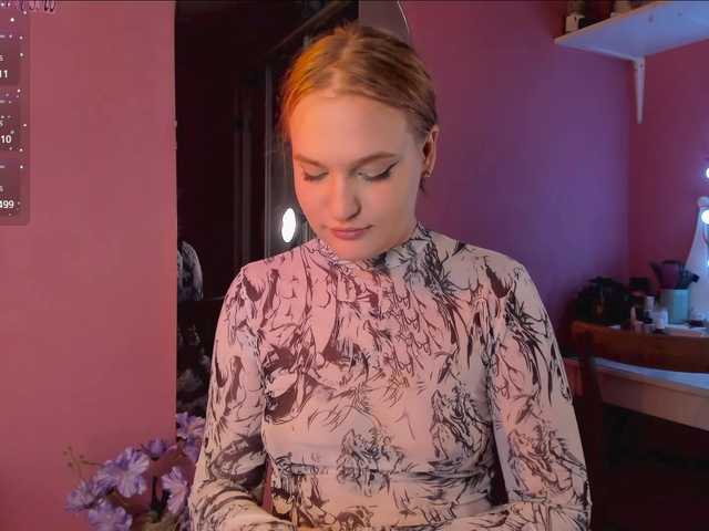 CarolineLovers's BongaCams show and profile