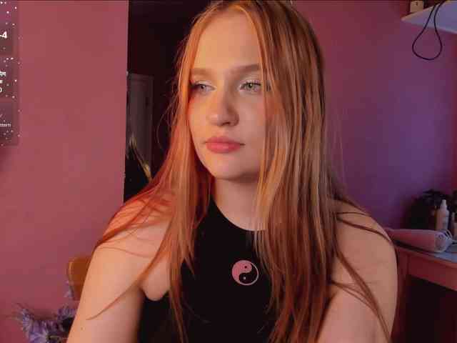 CarolineLovers webcam