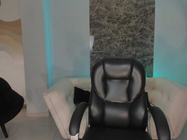 ArianaDumont's BongaCams show and profile