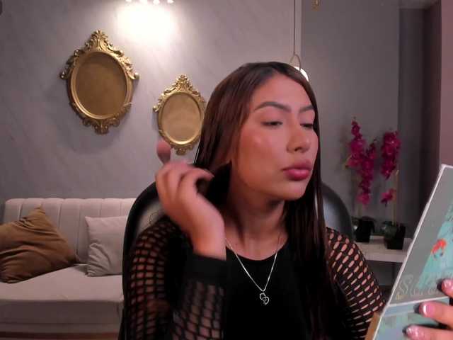 ArianaDumont's BongaCams show and profile