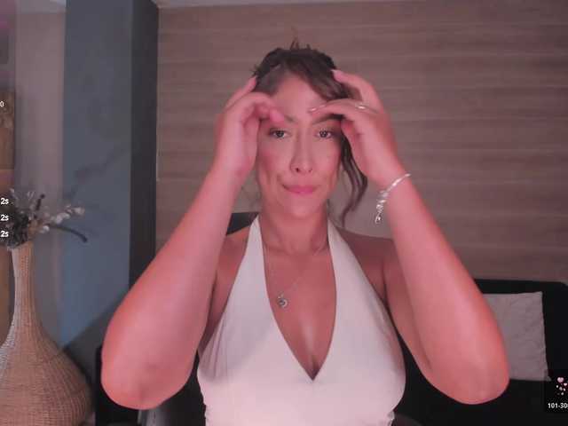 ArianaDumont's BongaCams show and profile