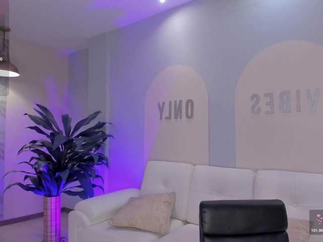 ArianaDumont's BongaCams show and profile