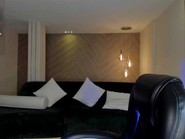 ArianaDumont's BongaCams show and profile