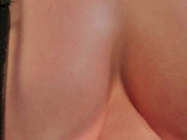 ArianaDumont's BongaCams show and profile