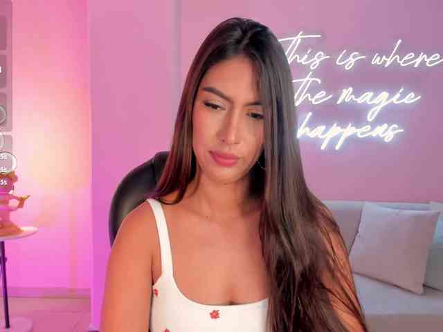 ArianaDumont webcam